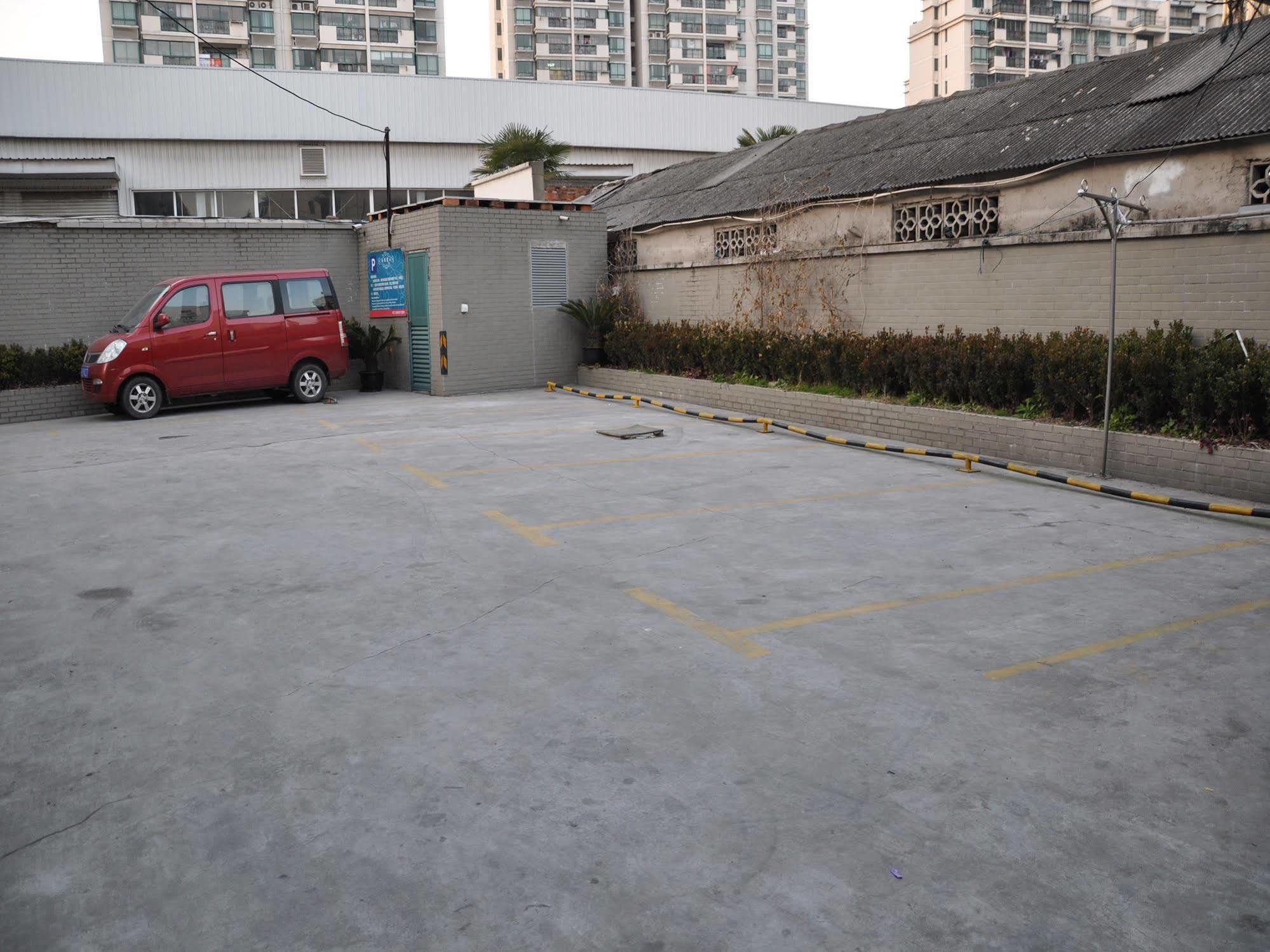 Jingjiang Inn Shanghai Hutai Road Exterior photo